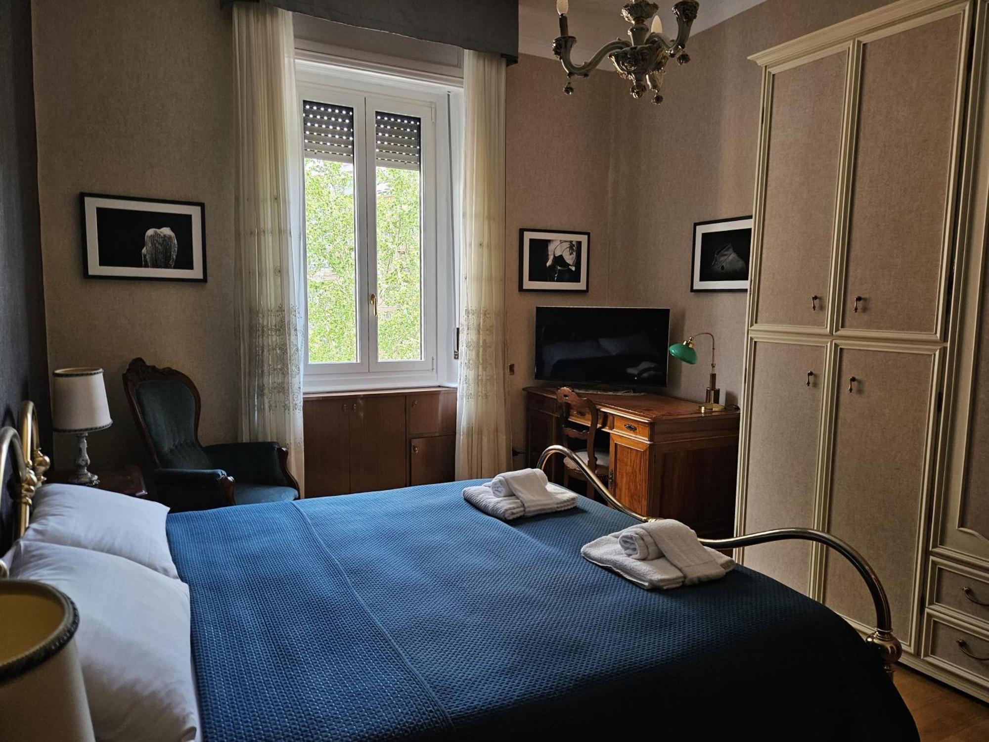 Homegallery - Elegante Appartamento Milanese Extérieur photo