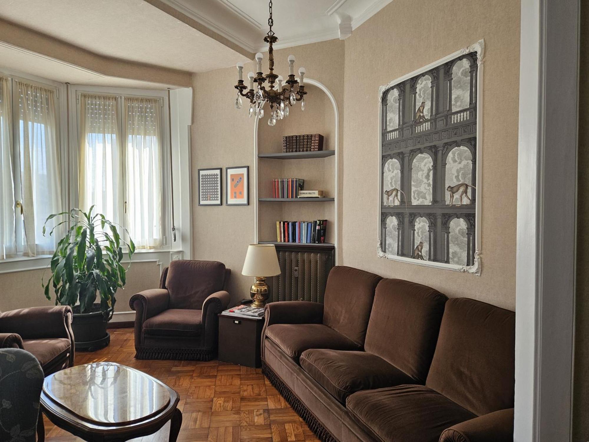 Homegallery - Elegante Appartamento Milanese Extérieur photo